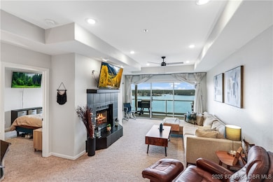 Great living are that feels like you are in the Lake from the couch!