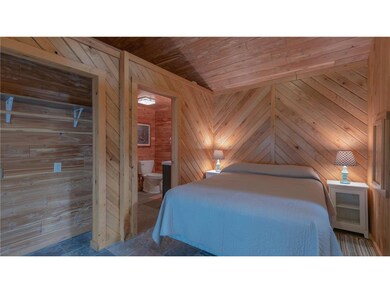 _Bedroom