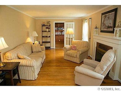 Living Room great floor plan and neutral decor