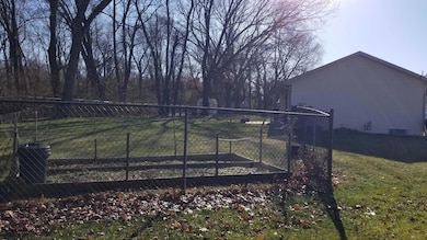 22743 Chestnut Ln, Goshen, IN 46528 - photo 3