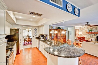 Kitchen_Family_Room