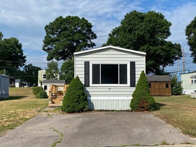 29 Holly Rd, Taunton, MA 02780 - photo 2