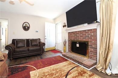 1711 Hanover Ct, High Point, NC 27265 - photo 7