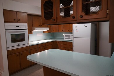 49 Kelton Ct, Albany, NY 12209 - photo 6