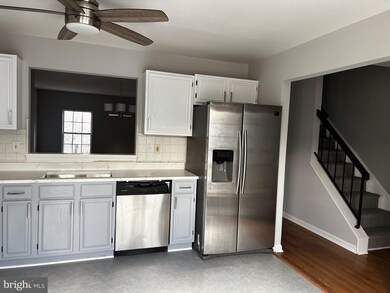 2565 Ambling Cir, Crofton, MD 21114 - photo 5