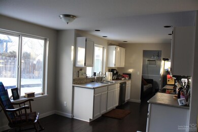 2131 SW 30th Ct, Redmond, OR 97756 - photo 4