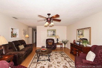 4320 S Cedar Ct, Broken Arrow, OK 74011 - photo 5