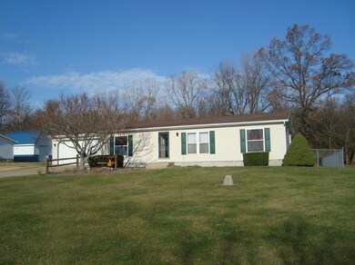 1367 E Colonial Dr, La Porte, IN 46350 - photo 2