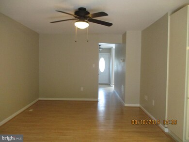 3044 Winter Pine Ct, Fairfax, VA 22031 - photo 5