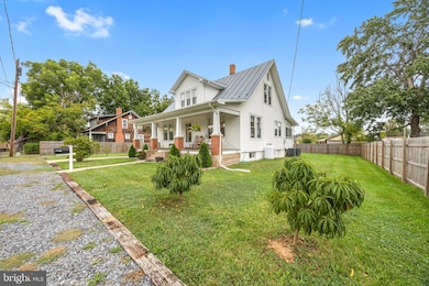 453 Zea St, Strasburg, VA 22657 - photo 3