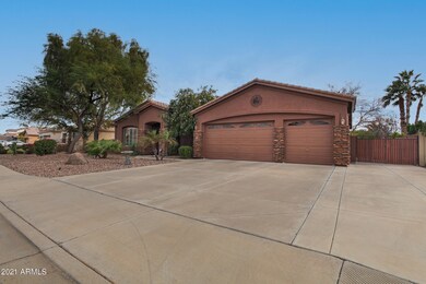 823 E Elmwood Pl-2