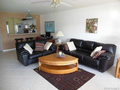 LIVING ROOM WITH 17X17 TILE