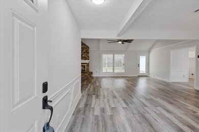 15706 Oxenford Dr, Tomball, TX 77377 - photo 2