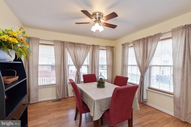 8 Litchfield Ln E, Martinsburg, WV 25405 - photo 4