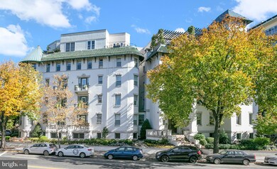 1882 Columbia Rd NW unit 403, Washington, DC 20009 - photo 2