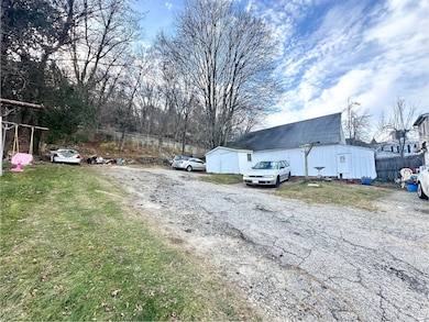 123 High St, Sprague, CT 06330 - photo 3