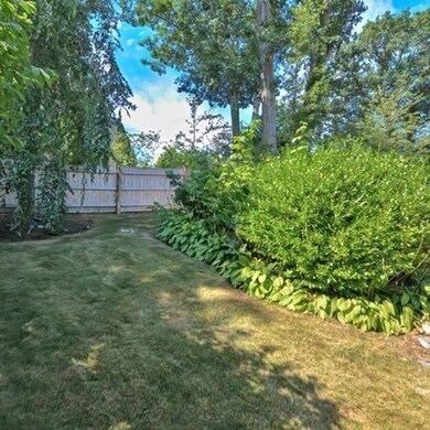 35 Laurel Dr, Needham, MA 02492 - photo 6