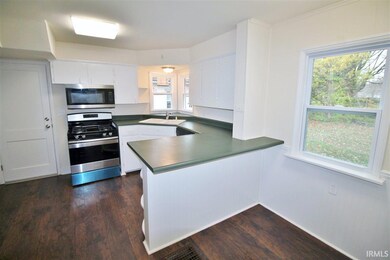 604 W 10th St, La Porte, IN 46350 - photo 3