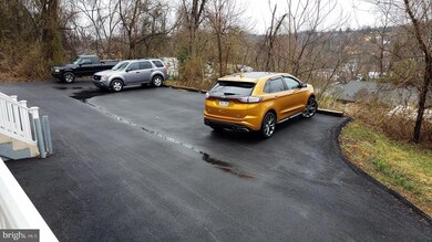 116 George Ln unit 2, Berkeley Springs, WV 25411 - photo 2