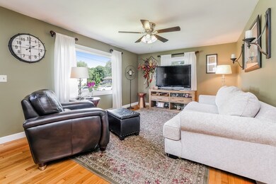 9 Brook St, South Hadley, MA 01075 - photo 5