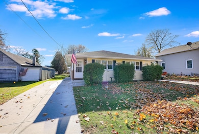 4211 Conroe St, Manitowoc, WI 54220 - photo 3