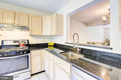 1606 Wayland Ct, Crofton, MD 21114 - photo 5