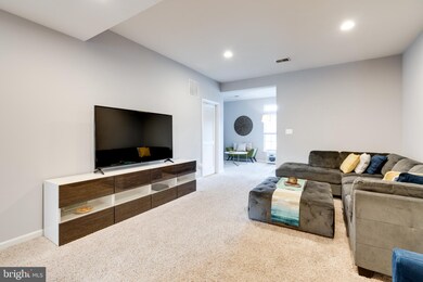 16416 Steerage Cir, Woodbridge, VA 22191 - photo 7