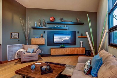 007_Living Area