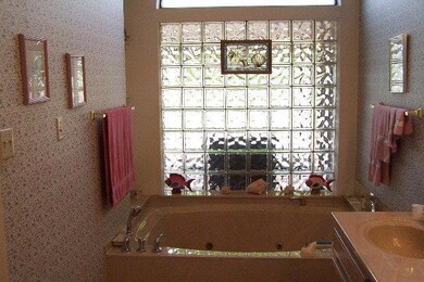 819 Lucy Dr unit 362 Phase 3, Alamo, TX 78516 - photo 7