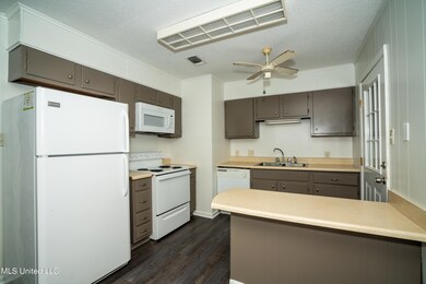 110 Lassere Circle-02253