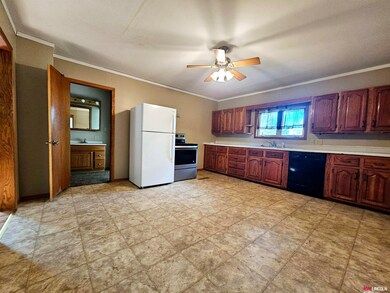 509 E Forrest St, Sutton, NE 68979 - photo 2