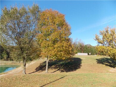 191 Little Possum Creek Rd, Linden, TN 37096 - photo 4
