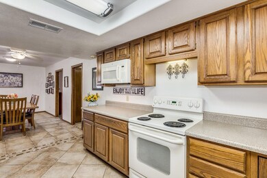 07 Kitchen