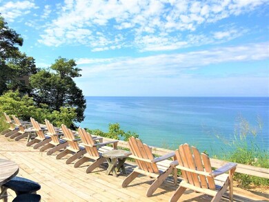 Trillium Shores Beach Viewing Deck