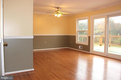 9223 Sand Creek Ct, Burke, VA 22015 - photo 5