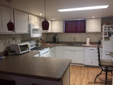 451 Wallace Rd, Schenectady, NY 12304 - photo 2