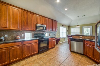 21907 Dolomite Dr, San Antonio, TX 78259 - photo 4