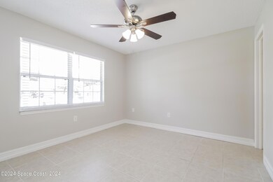 006-photo-primary-bedroom-9226939