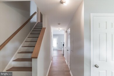 304B Locust St SE unit 13, Vienna, VA 22180 - photo 4