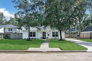 13411 Kingsride Ln, Houston, TX 77079 - photo 3