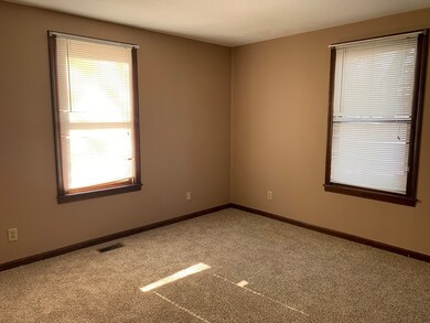 355 Field St unit 1, Fall River, MA 02721 - photo 3