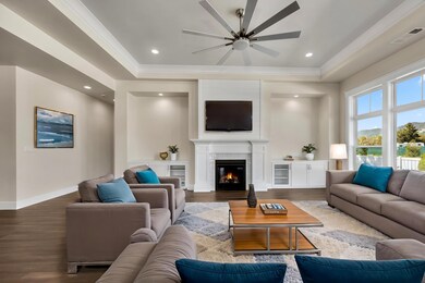 681df3bcaae54_APX_3506 - Living Room - M