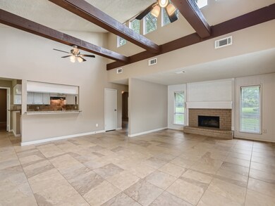 223 W Larkspur Dr, Alvin, TX 77511 - photo 6