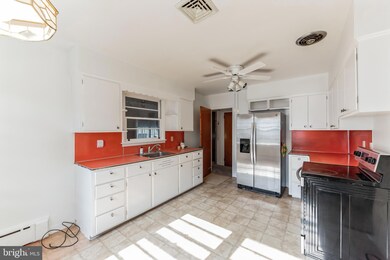 507 Meade Tc, Reading, PA 19607 - photo 7