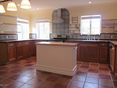 2100 E 10th St, Tucson, AZ 85719 - photo 5