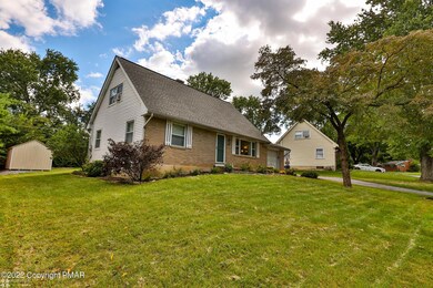 1237 Walnut Ln, Macungie, PA 18062 - photo 3