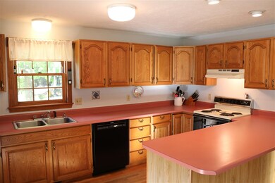 6 Hayman Cir, Newton, NH 03858 - photo 4