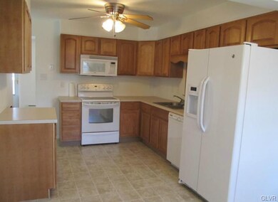 238 Oak St, Walnutport, PA 18088 - photo 2