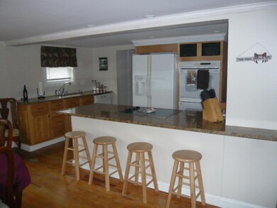 24 Mcduffee St, Rochester, NH 03867 - photo 7