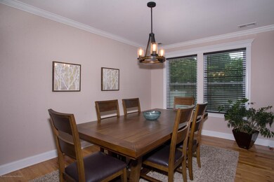 _RMJ9242.jpg dining room